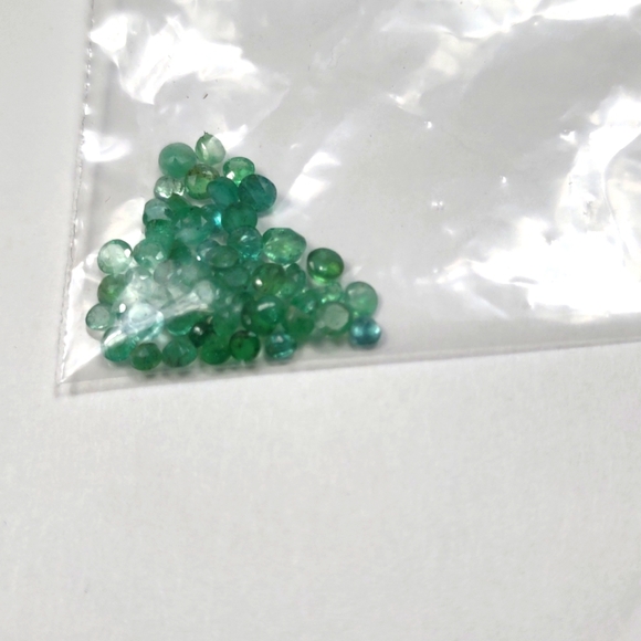 Brazilian Emeralds 5.00 CTW Parcel Faceted Tinys Round Actual Pictures Crafting - Picture 3 of 4
